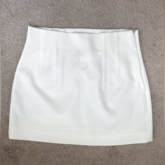 ZARA High-waisted White skirt (size M) - Picture 2 of 5